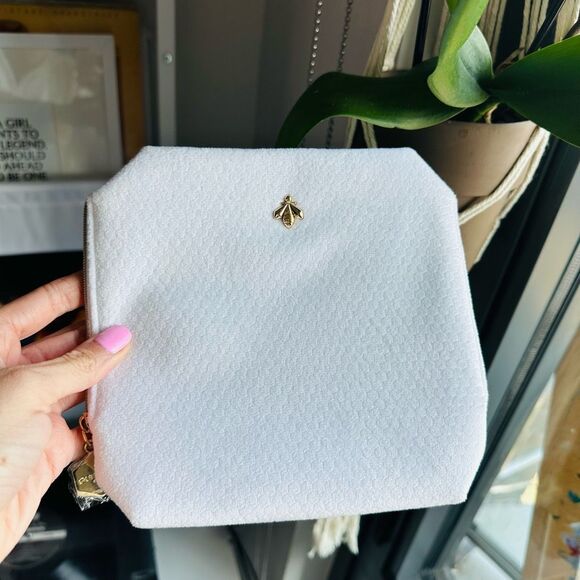 GUERLAIN Paris White Bee Emblem Textured Cosmetic‎ Pouch Recycled Polyester NWT - Picture 1 of 7